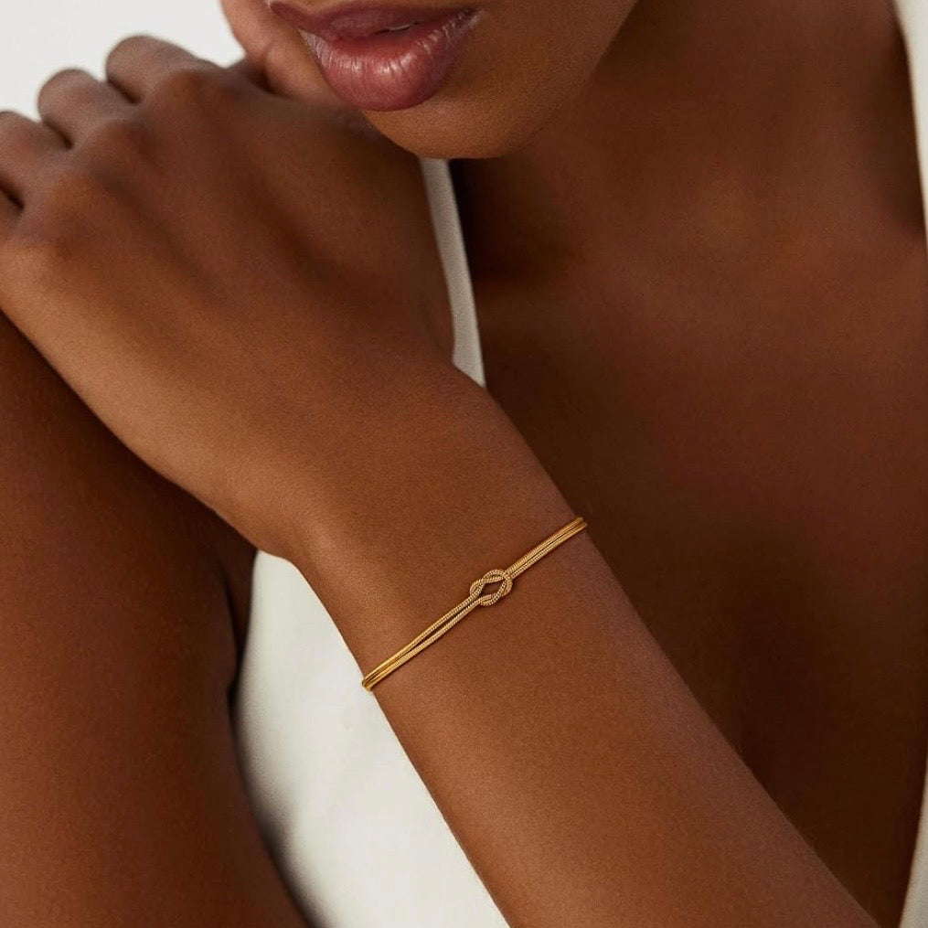 Golden Knot Elegance Bracelet